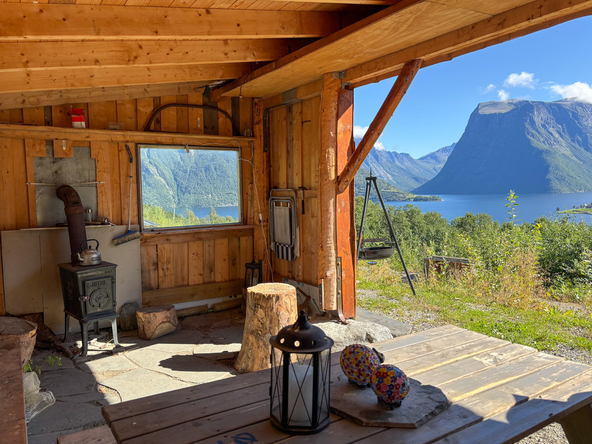 04 mountain hut -Jh-2